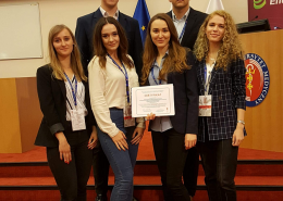 studenci SUM z dyplomem za zajęcie drugie miejsca podcza Ogólnopolskiej Studenckiej Konferencji Kardiologicznej w Gdańsku